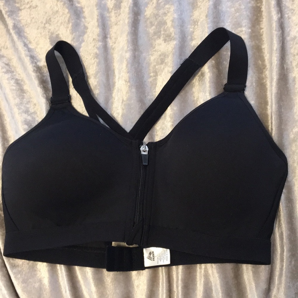Black front zip sports bra